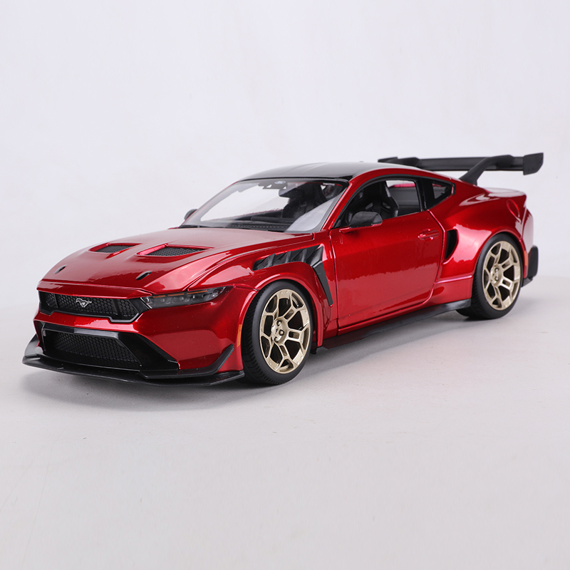 Maisto 1:18 2025 Ford Mustang  - Model Kit Lamborghini 评论和价格