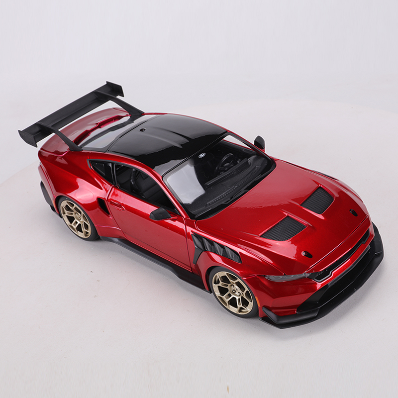 Maisto 1:18 2025 Ford Mustang  - Model Kit Lamborghini 评论和价格